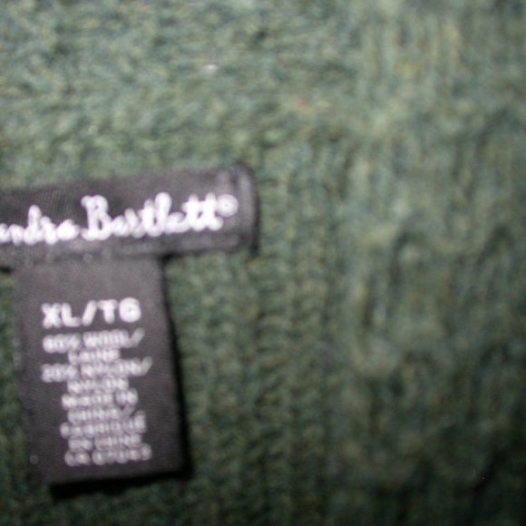Hunter Green Short Sleeved Sweater - Picture 3 of 6